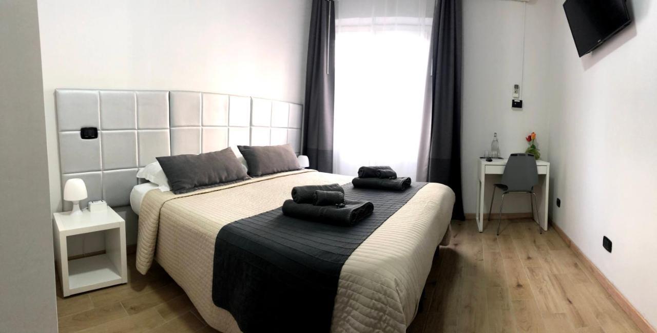 Avec Moi Roma Bed & Breakfast Dış mekan fotoğraf