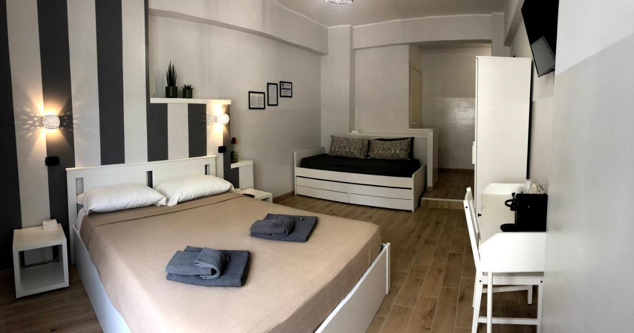 Avec Moi Roma Bed & Breakfast Dış mekan fotoğraf