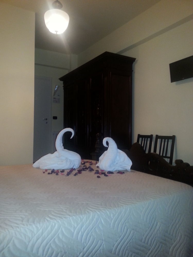 Avec Moi Roma Bed & Breakfast Dış mekan fotoğraf